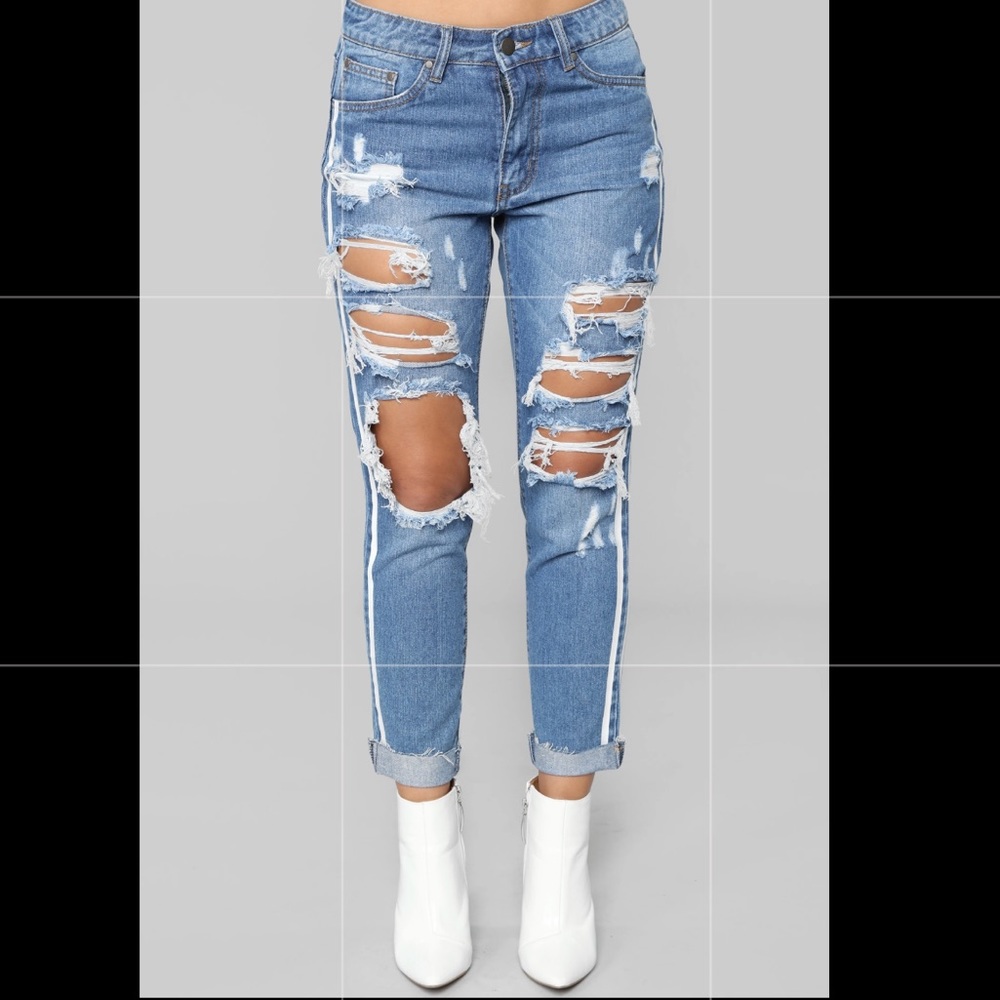 Fashion Nova Boyfriend Jeans. Size Small (3)